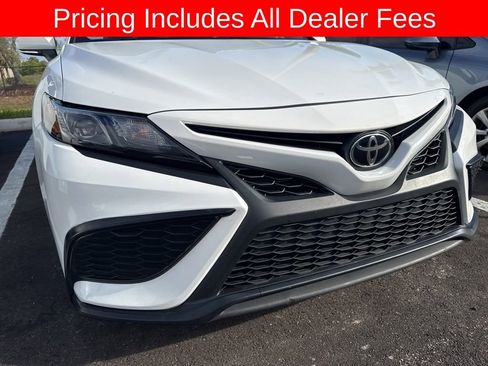 Used 2024 Toyota Camry SE w/ Convenience Package FWD image 6