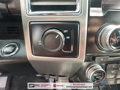 Used 2015 Ford F150 Platinum w/ Equipment Group 701A Luxury image 21