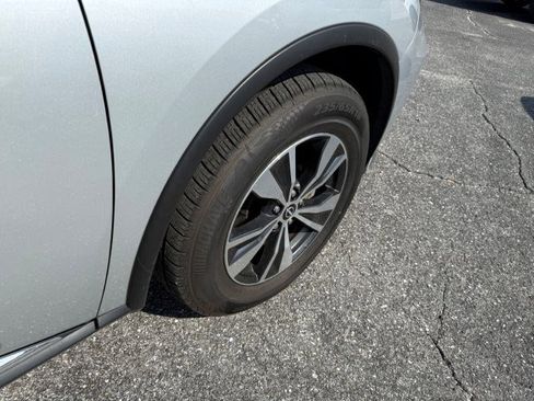 Used 2023 Nissan Murano SV image 7