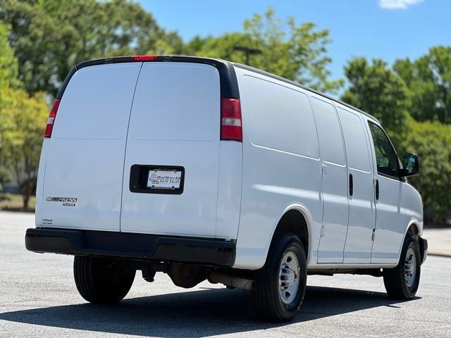 Used 2016 Chevrolet Express 2500 RWD image 5