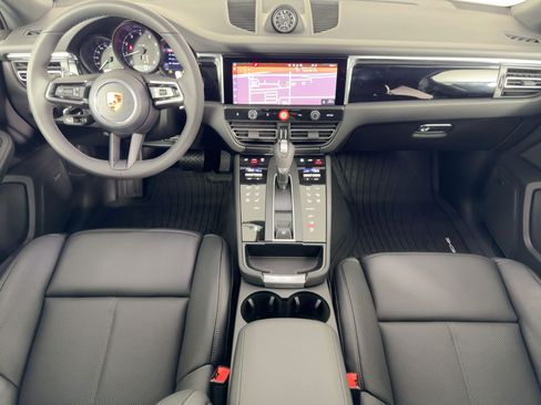 Certified 2026 Porsche Macan AWD/4WD image 27