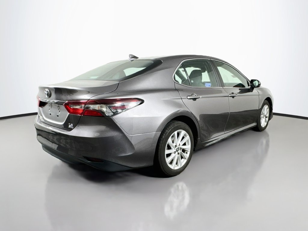 Used 2022 Toyota Camry LE AWD/4WD image 6