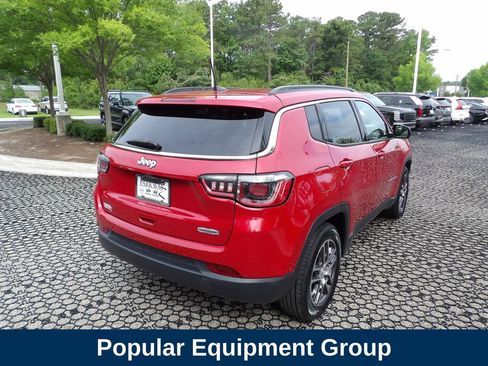 Used 2019 Jeep Compass Latitude w/ Popular Equipment Group FWD image 6