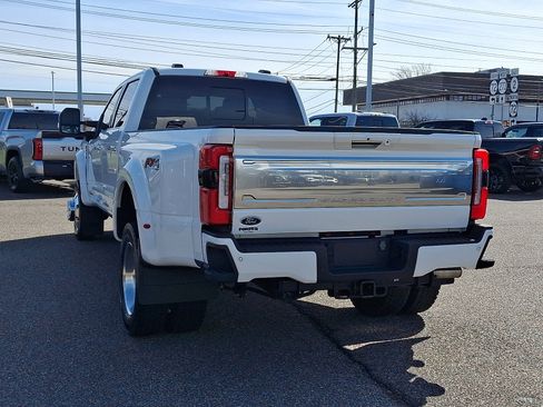Certified 2024 Ford F450 Platinum w/ FX4 Off-Road Package AWD/4WD image 7