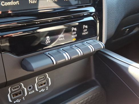 Used 2023 RAM 1500 Laramie image 24