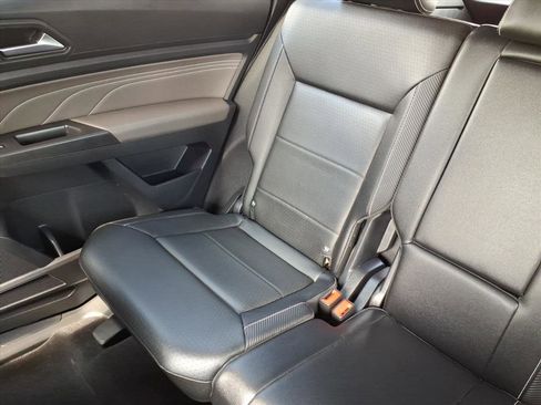 Used 2023 Volkswagen Atlas Cross Sport SE image 22