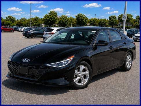 Used 2021 Hyundai Elantra SEL FWD image 1