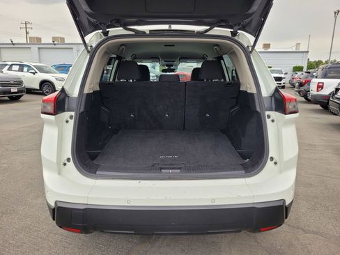 Used 2024 Nissan Rogue S AWD/4WD image 27