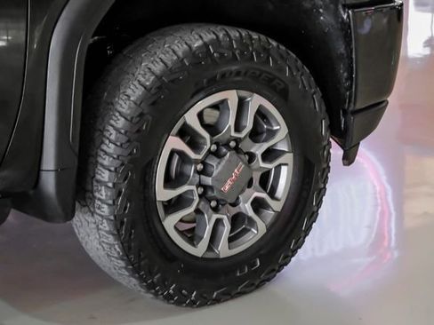 Used 2023 GMC Sierra 2500 AT4 w/ Gooseneck/5TH Wheel Package AWD/4WD image 58