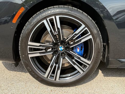 Used 2024 BMW 760i xDrive image 11