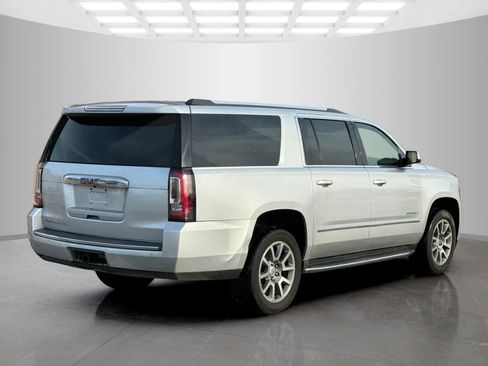 Used 2020 GMC Yukon XL Denali image 5