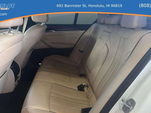 Used 2018 BMW 530e RWD image 17