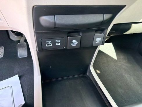 Used 2025 Honda Odyssey Touring image 18