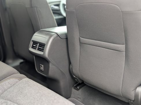 Used 2023 Chevrolet Equinox LT image 43