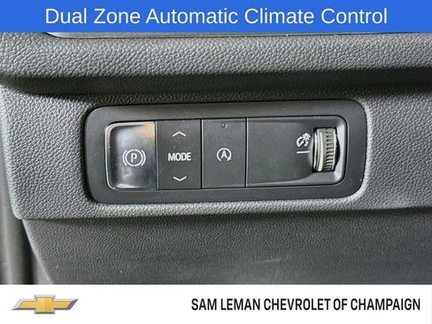 Used 2025 Chevrolet Traverse LT FWD image 10