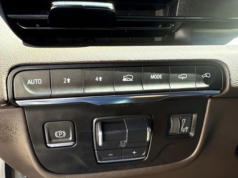 Used 2023 Cadillac Escalade ESV Premium Luxury w/ Performance Package AWD/4WD image 30