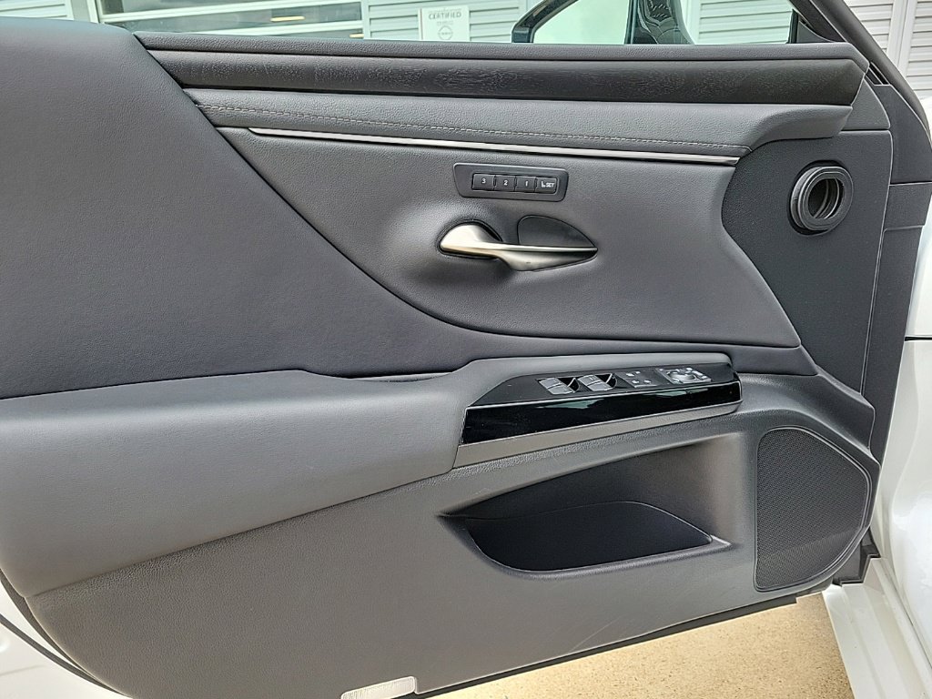 Used 2024 Lexus ES 350 w/ Premium Package FWD image 28