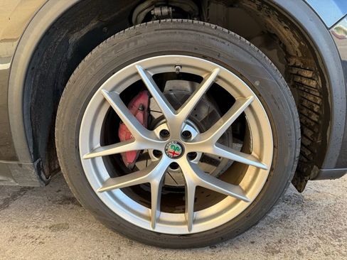 Used 2018 Alfa Romeo Stelvio Ti image 12