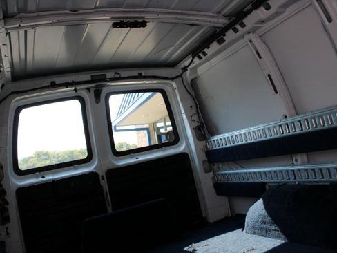 Used 2018 Chevrolet Express 2500 image 13