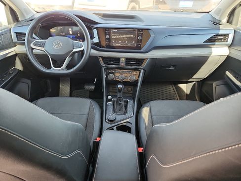 Certified 2024 Volkswagen Taos SE AWD/4WD image 10