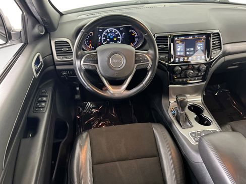 Used 2022 Jeep Grand Cherokee Laredo X image 21