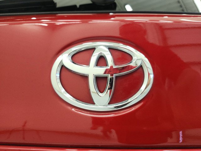 Used 2024 Toyota Corolla Cross LE FWD image 23