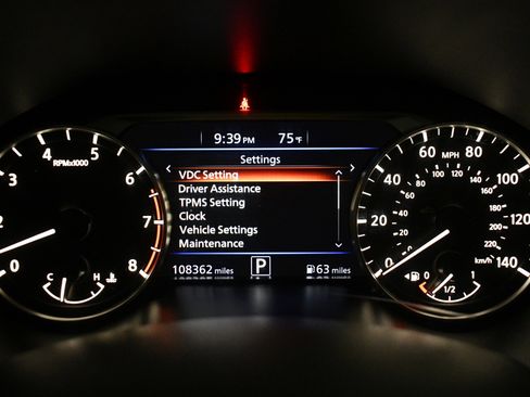 Used 2020 Nissan Altima 2.5 SR w/ Premium Package FWD image 25