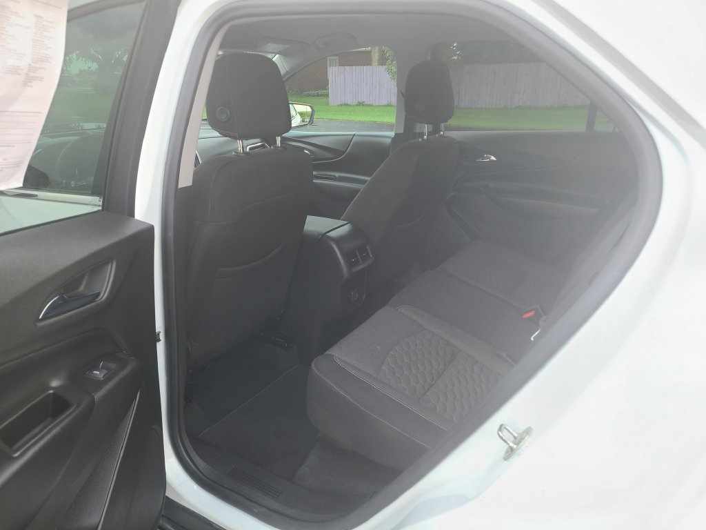 Used 2019 Chevrolet Equinox LT FWD image 18
