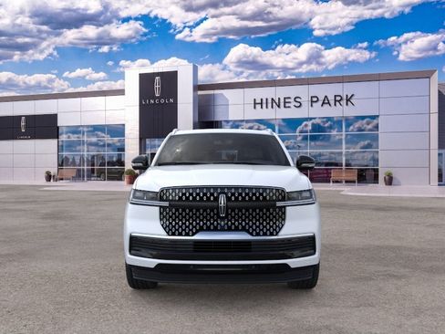 New 2026 Lincoln Navigator Reserve AWD/4WD image 6