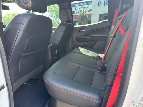 Used 2024 Chevrolet Colorado Z71 w/ Z71 Convenience Package 2 AWD/4WD image 14