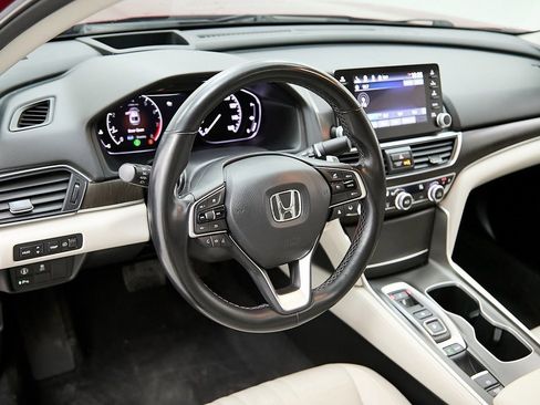 Used 2021 Honda Accord Touring image 15