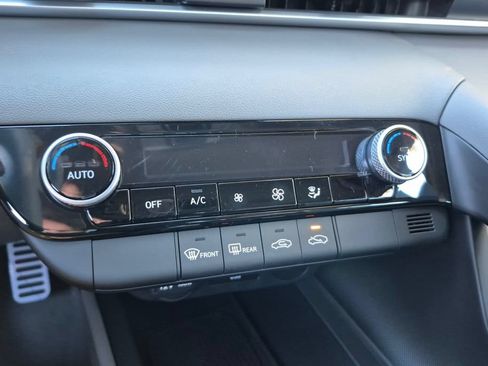 New 2026 Hyundai Elantra SEL Sport FWD image 24