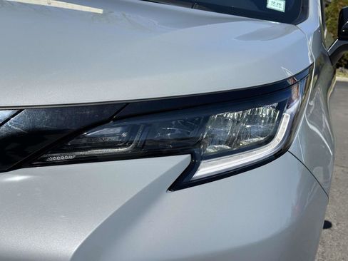 Used 2025 Toyota Sienna XLE Woodland Edition image 10