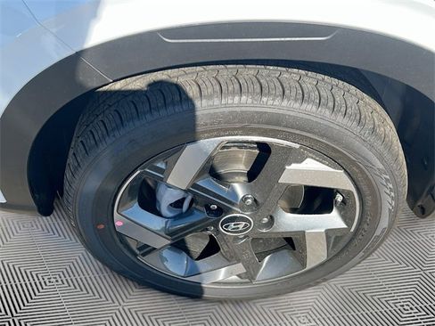 New 2026 Hyundai Venue SEL image 30
