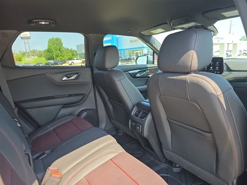 Used 2026 Chevrolet Blazer RS w/ LPO, Floor Liner Package FWD image 16