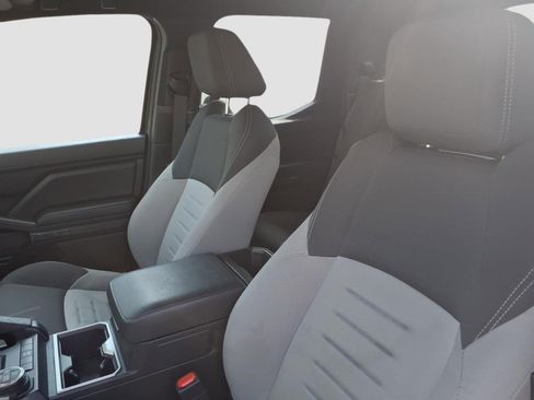 Used 2025 Toyota Tacoma TRD Off-Road AWD/4WD image 11