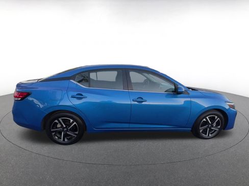 Used 2025 Nissan Sentra SV image 16