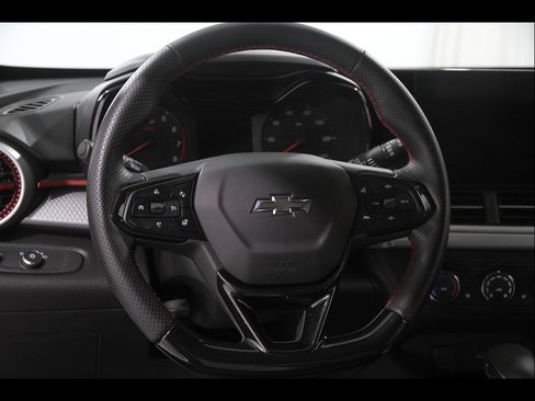 Certified 2024 Chevrolet Trax RS FWD image 7