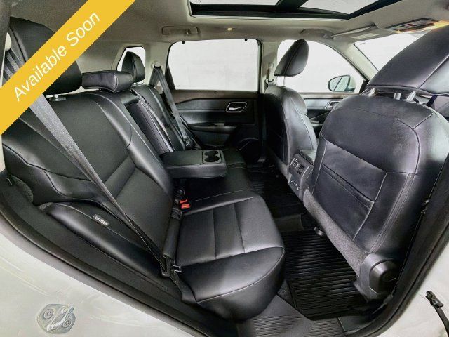 Used 2021 Nissan Rogue SV AWD/4WD image 26
