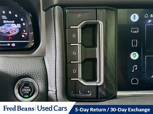 Used 2022 GMC Yukon Denali w/ Denali Premium Package image 19