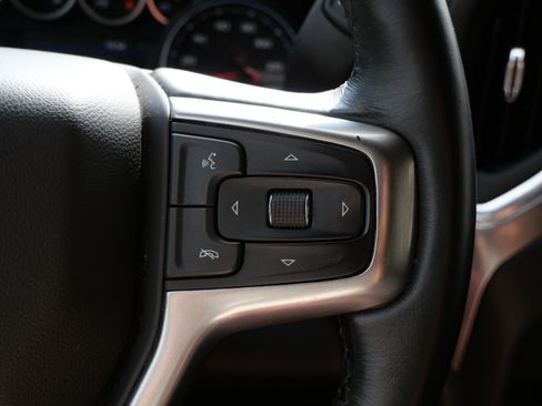 Used 2021 Chevrolet Silverado 1500 LT AWD/4WD image 40