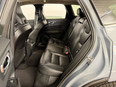 Used 2023 Volvo XC60 B5 Plus AWD/4WD image 28