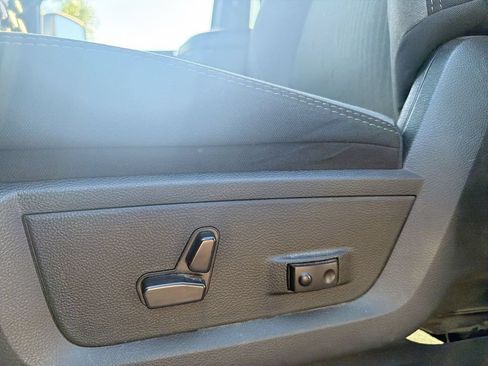 Certified 2024 RAM 2500 Big Horn AWD/4WD image 14