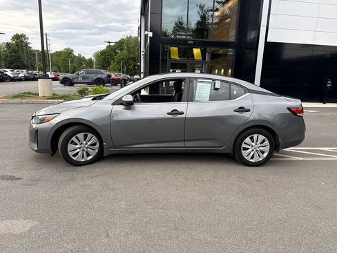 Used 2024 Nissan Sentra S w/ Lighting Package FWD image 2