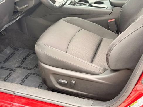 Used 2025 Nissan Altima 2.5 SV FWD image 19