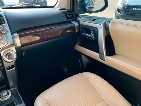 Used 2016 Toyota 4Runner Limited image 10