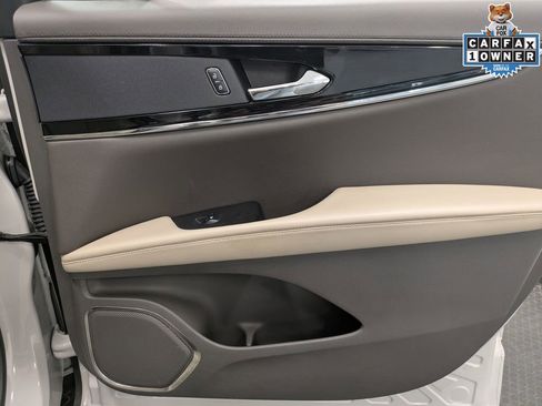 Used 2023 Lincoln Nautilus AWD w/ Premium Package image 28