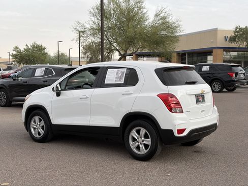 Certified 2022 Chevrolet Trax LS w/ Tint and Cruise Package FWD image 4