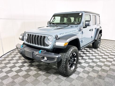 Used 2025 Jeep Wrangler Unlimited Rubicon 4xe image 7
