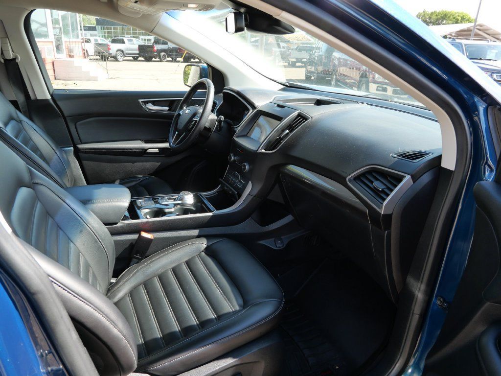 Used 2020 Ford Edge SEL w/ Convenience Package AWD/4WD image 11